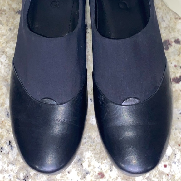 ECCO WOMEN'S SCULPTURED GTX BLACK LEATHER SLIP ON SHOE Size 38 (US 7-7.5) - Picture 14 of 16